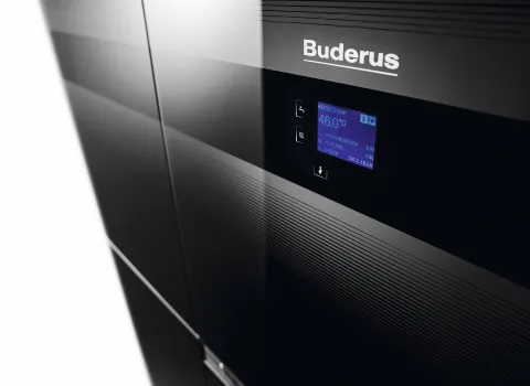 Schwarzes Buderus Gasbrennwert-Hybridgerät mit digitalem Display.