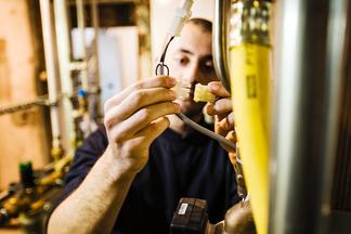 Handwerker bei der Arbeit