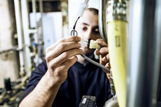 Heizungsmodernisierung | Modernisierungsschritte | Elektroanschluss