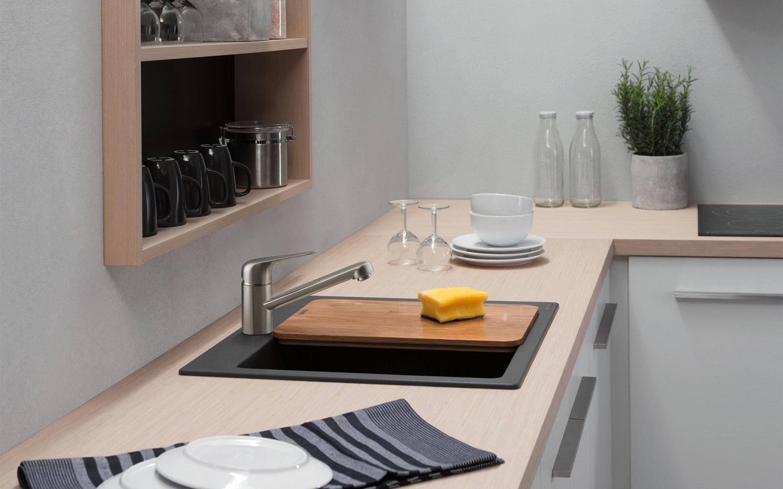 Hansgrohe_Kueche_Armatur_Schneidebrett_har00851_web